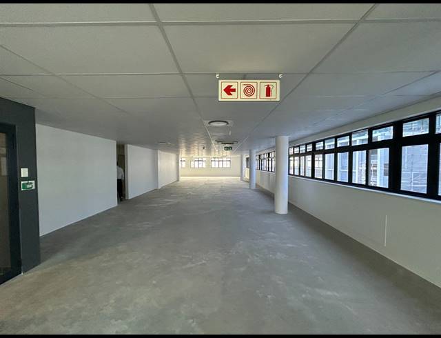 335M² BUILDING TO LET IN CAPE TOWN CITY CENTRE